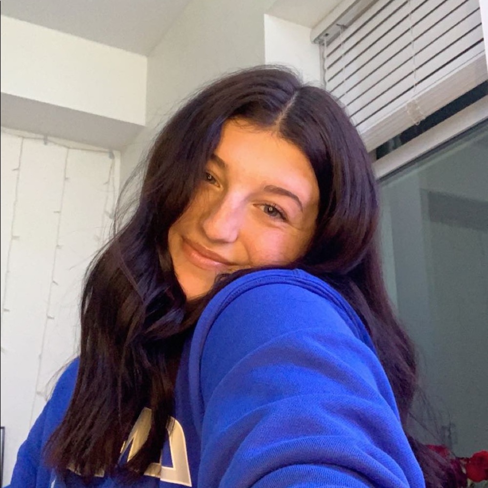 Meet your Posher, Sabrina